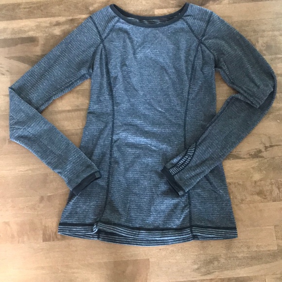 Lululemon reversible pullover. - Picture 4 of 7